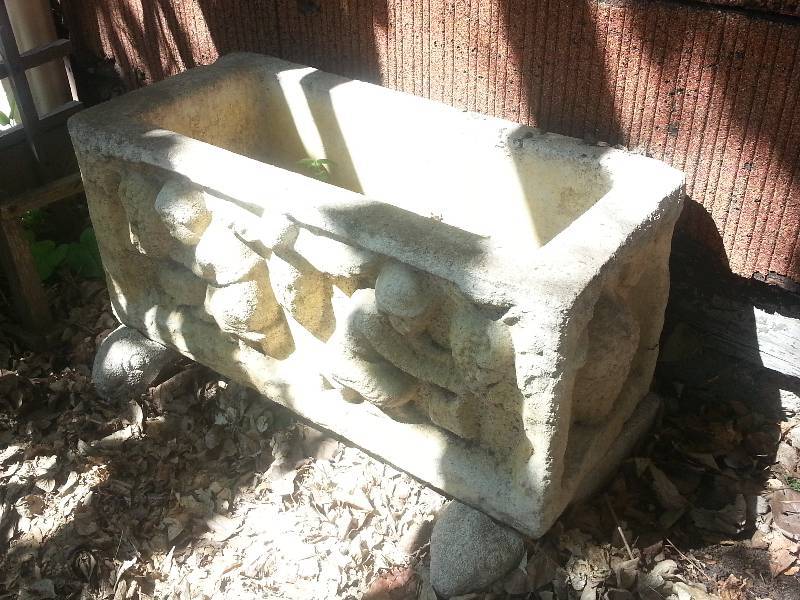 lot 100 image: Concrete Sculpture Planter