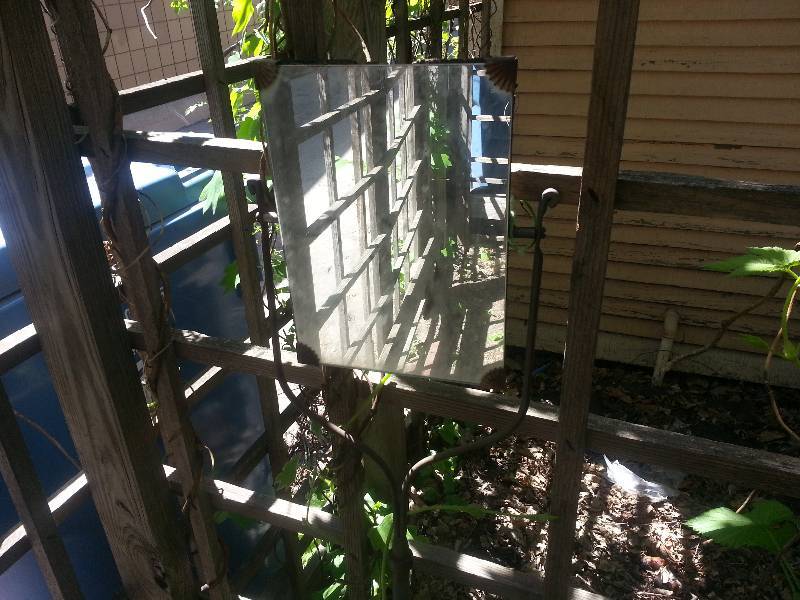 lot 106 image: Antique Outdoor Washing Station