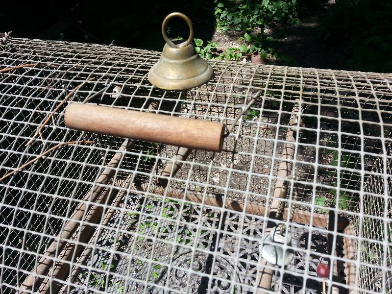lot 122 image: Vintage  Antique Bird Cage, Oblong w Bell-like Top