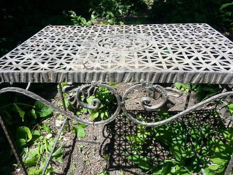 lot 123 image: Ornate, Wrought Iron Occasional Tables