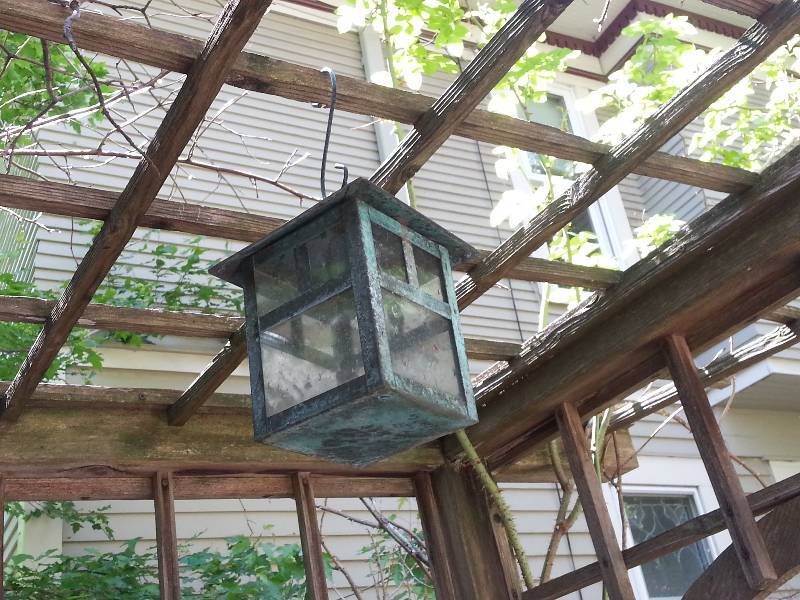 lot 142 image: Lot of (2) Hanging Candle Holders