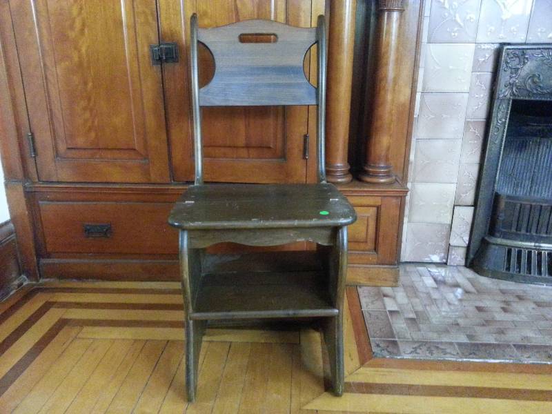 lot 15 image: Vintage Step Ladder Chair