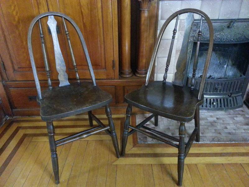 lot 19 image: Set of (2) Vintage  Antique Solid Oak Occasional Chairs