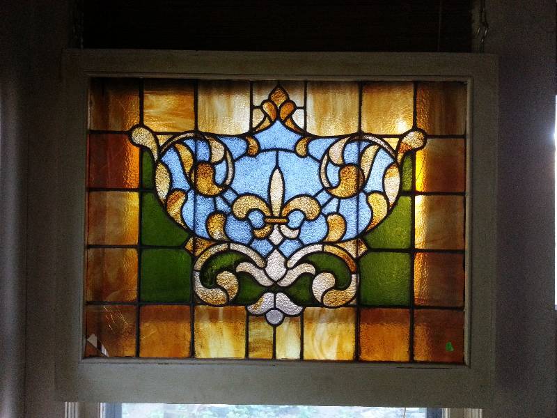 lot 25 image: Antique Fleur-de-Lis Textured Stained Glass Window