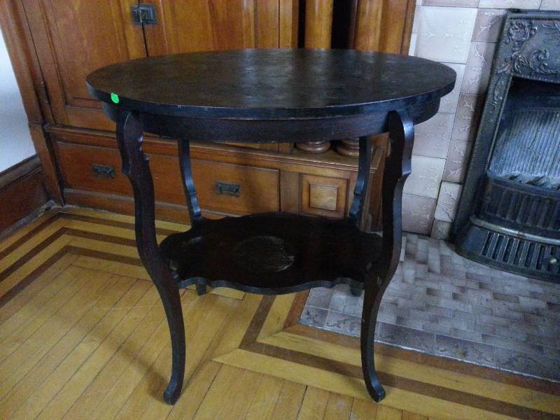 lot 40 image: Antique Occasional Table