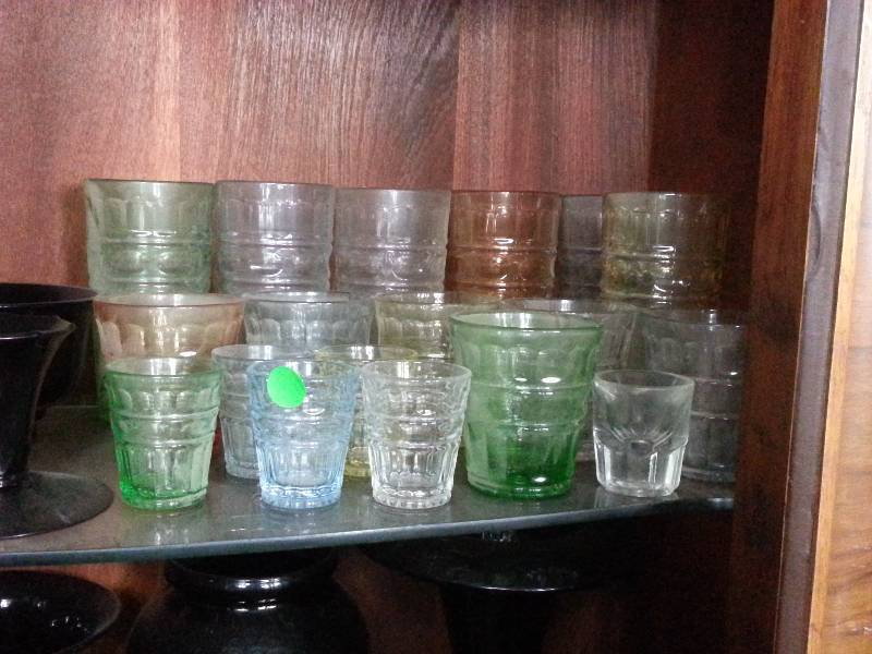 lot 82 image: Vintage 18 Piece Multi-Colored Glass Tumblers & Cups