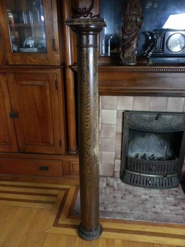 lot 89 image: Antique Solid Oak Column