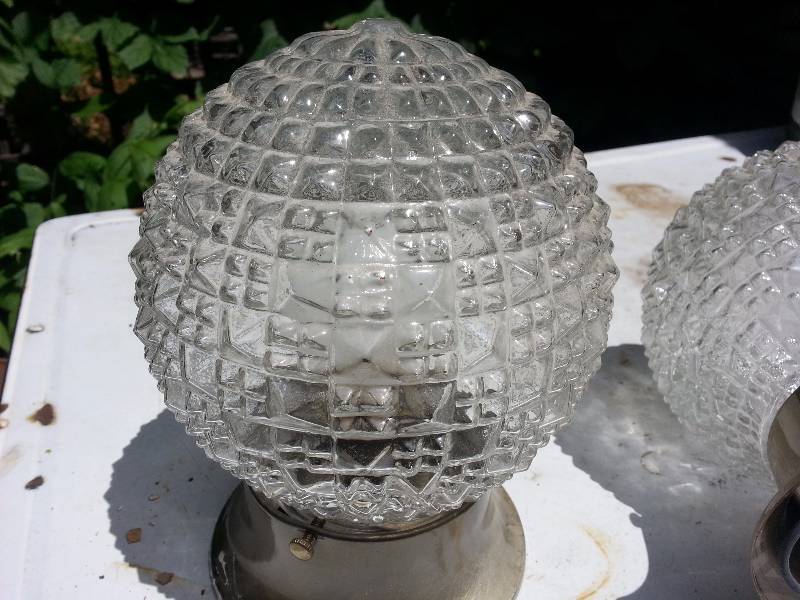 lot 156 image: Retro Deco Vintage Clear Diamond Cut Glass Light Fixtures