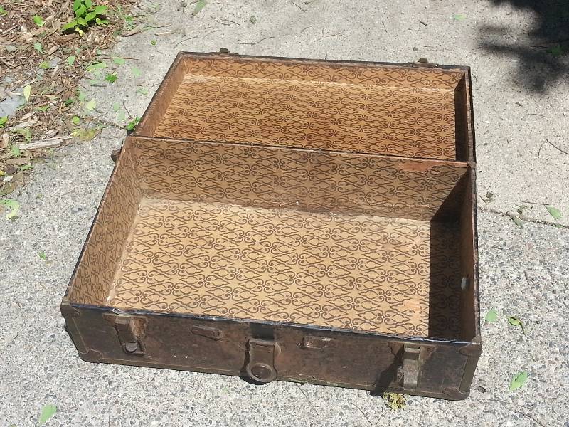 lot 164 image: Antique Distressed Black & Brass Steamer Trunk