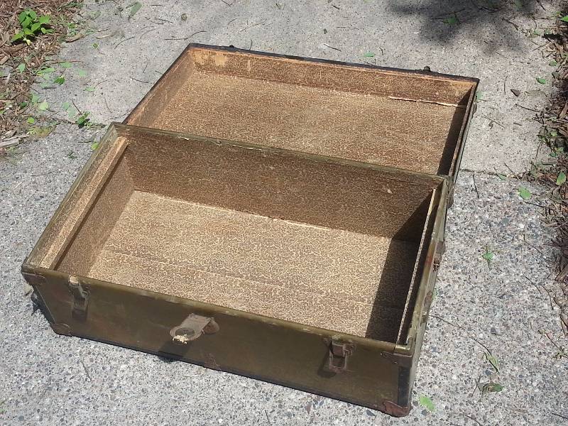 lot 166 image: Great Looking Vintage Antique Vuitton-Esque Trunk