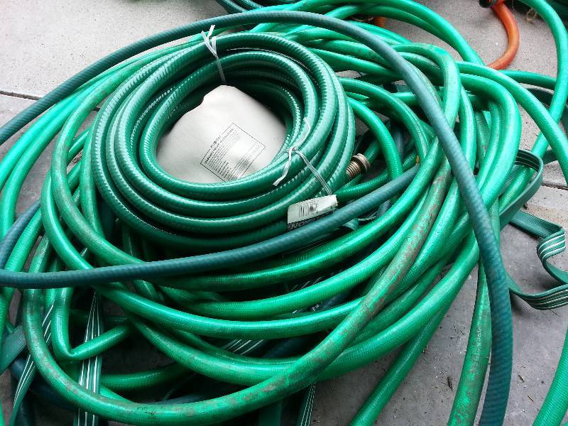 lot 174 image: Lot full of Hoses