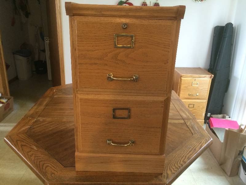 lot 62 image: Two Drawer Oak Filing Cabinet