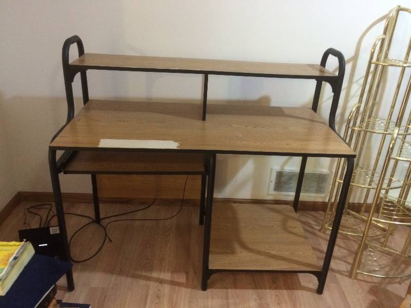 lot 75 image: Computer Desk