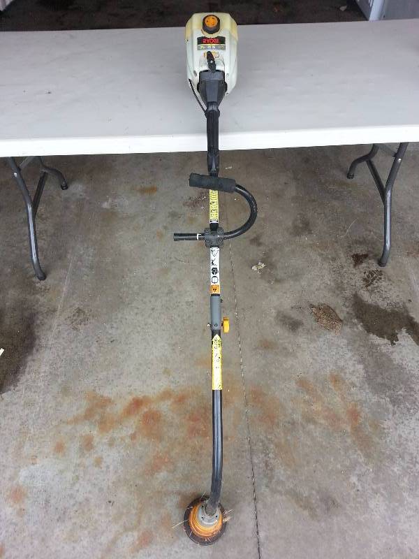 lot 105 image: Ryobi 31 CC Gas Powered Weed Whip Wacker
