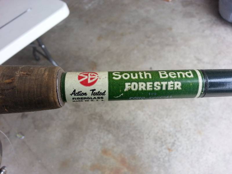 lot 124 image: Vintage Gladding South Bend Forester Rod & 750 Reel