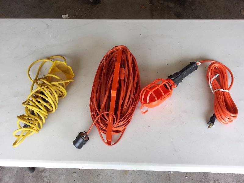 lot 155 image: Lot of (2) Corded Shop Lights & Extention Cord