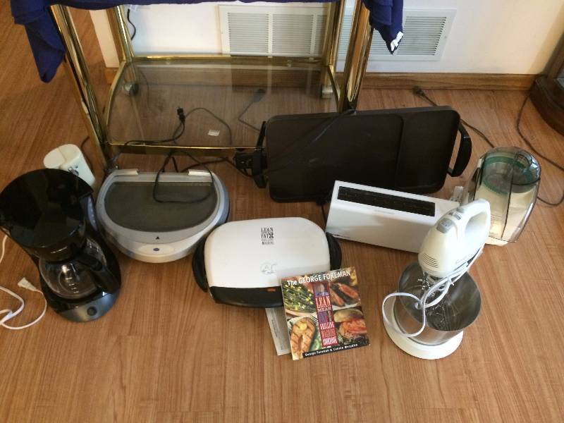 lot 197 image: Large Lot Of Small Appliances