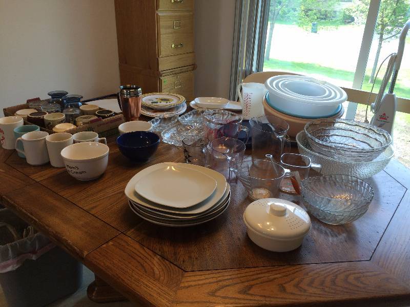lot 200 image: Miscellaneous Kitchen Items