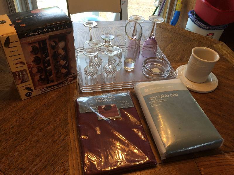 lot 201 image: Miscellaneous Kitchen Items