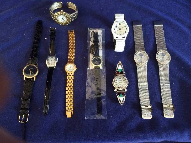 lot 220 image: Nine Womans Watches