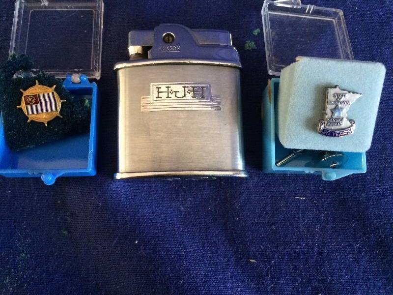 lot 224 image: State of MN 20 Years of Service Tie Tack & Ronson Monogramed Lighter