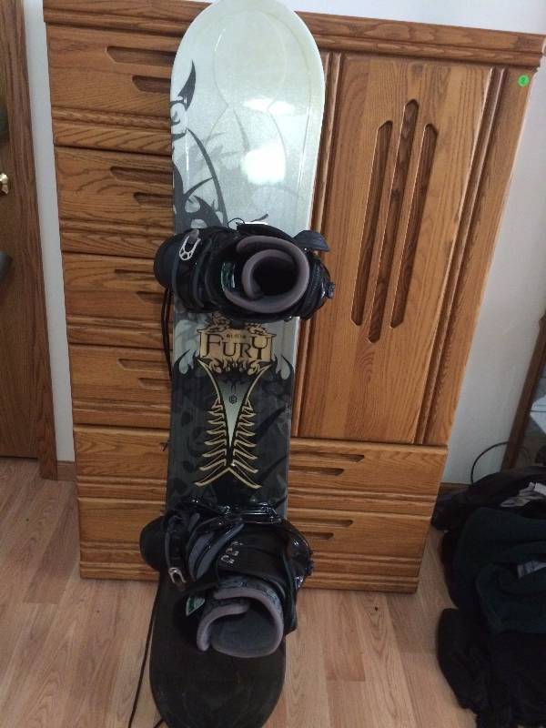 lot 252 image: New LTD Fury Snow Board