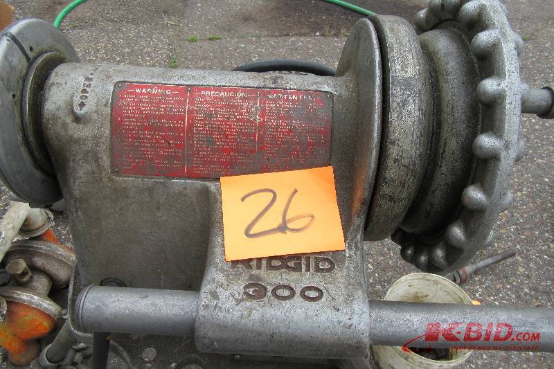 Electric Pipe Threader.. Tested and works