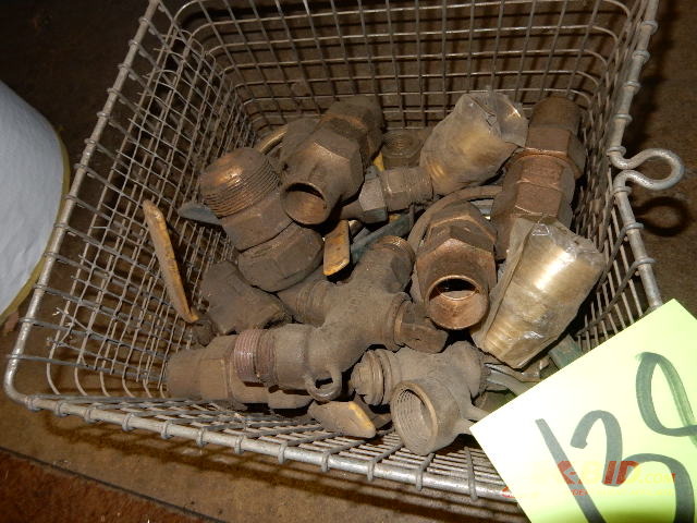 Assorted 1 in Brass fittings.. 38 lbs