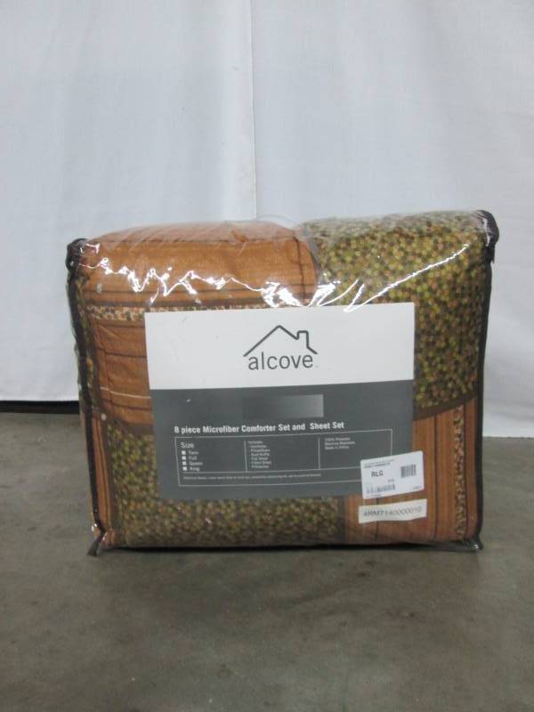 Alcove Jackson Square Comforter Set - Queen