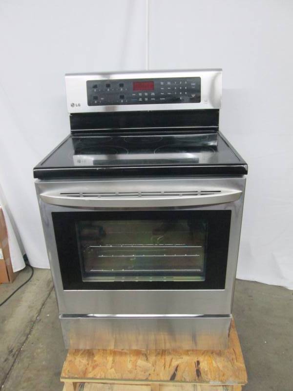 LG 6.3 CU. FT. CAPACITY ELECTRIC SINGLE OVEN RANGE WITH TRUE CONVECTION AND EASYCLEAN