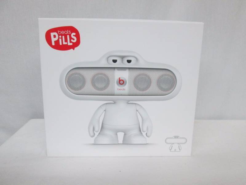 Beats by Dr. Dre Character Stand for Pill Speaker