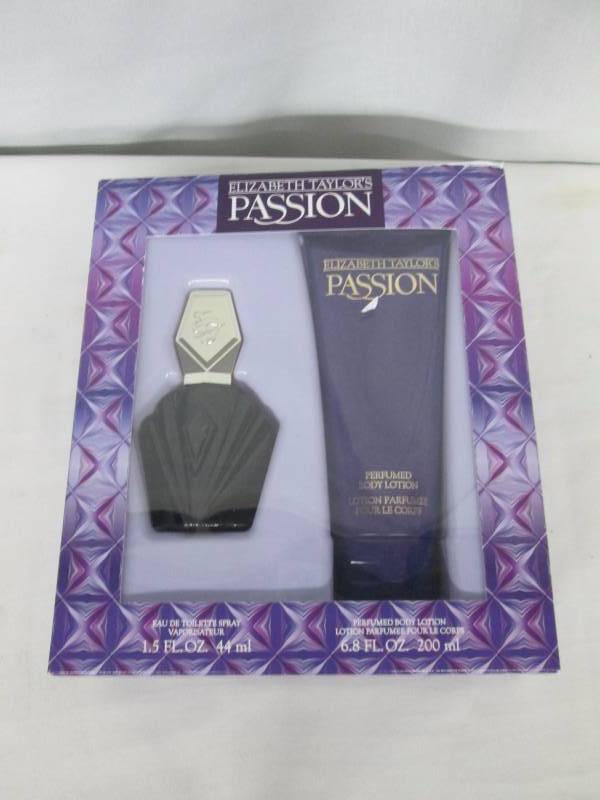 Passion 2-pc. Set by Elizabeth Taylor