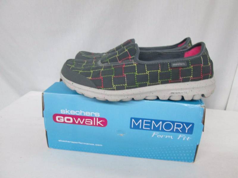 Skechers Womens SKX GOwalk Snuggle Sport Shoe