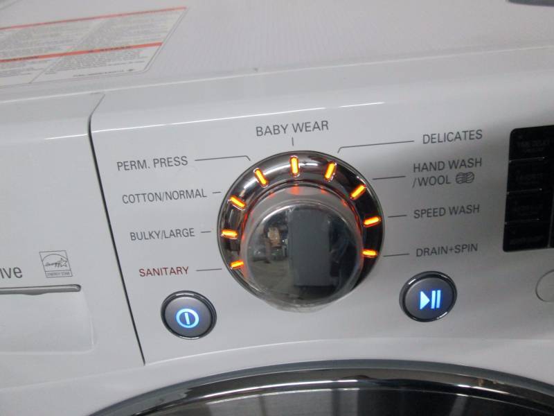 LG 2.3 CU. FT. LARGE 24 COMPACT FRONT LOAD WASHER