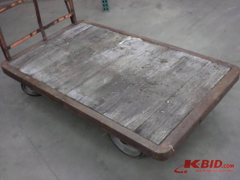 lot 41 image: Heavy Duty 36x66 Industrial Wareh...