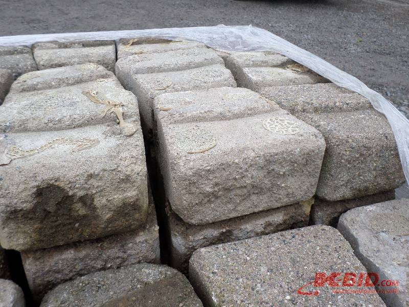 (3) Pallets Of Used Retaining Wall ...