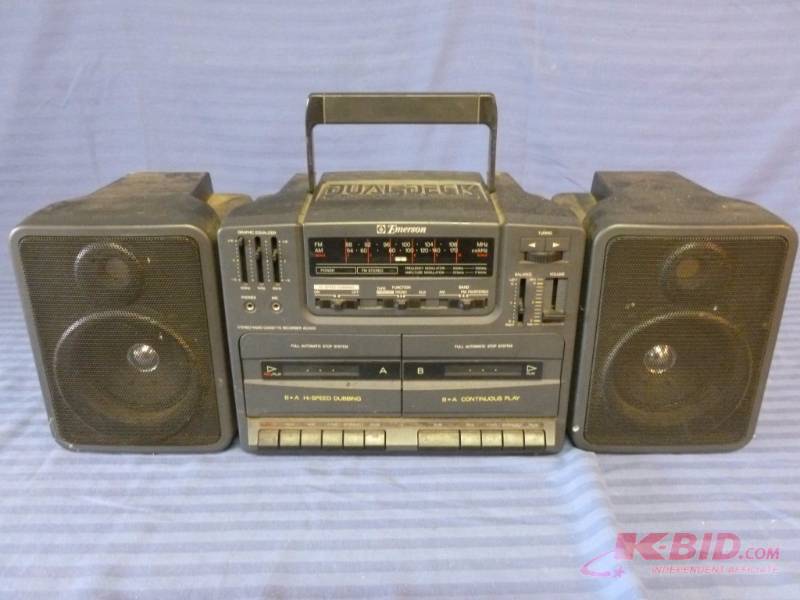 Emerson Shelf Radio