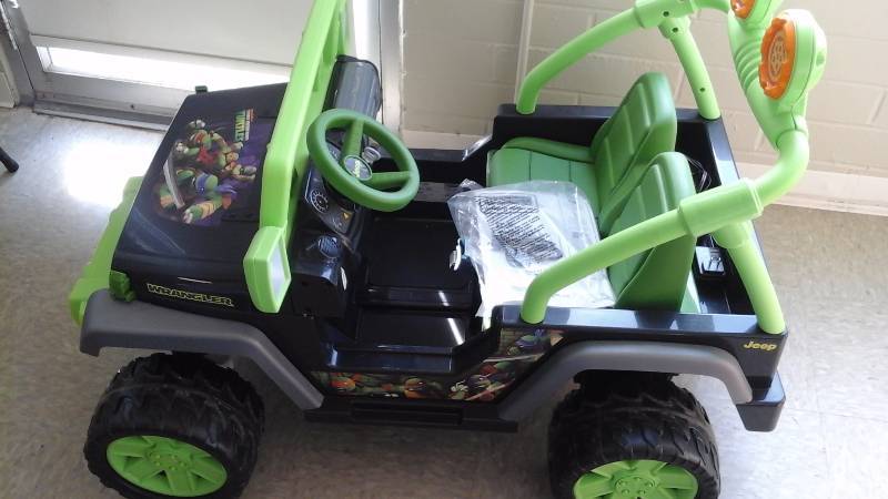 Fisher-Price Teenage Mutant Ninja Turtle Power Wheel