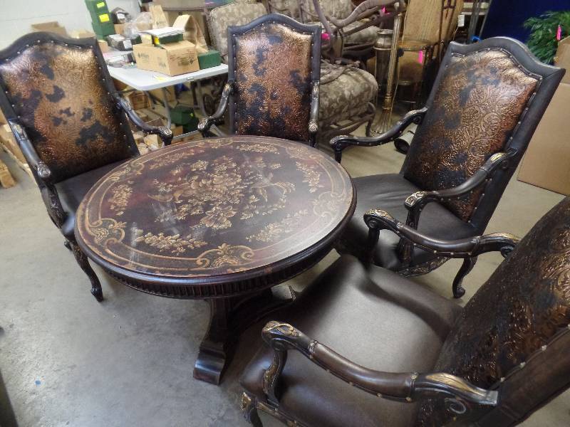 Fancy Dining Table Set