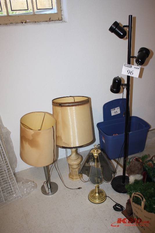 Lamp Lot of (4) Including Tower Lamp w3 Fixtures Decorative Lamps (3).