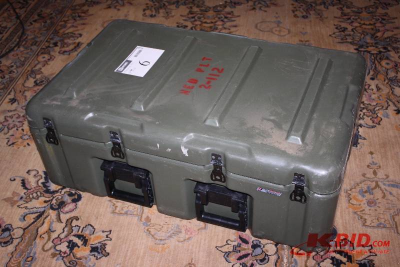 Pressurized Case wHandles Green 32 x 21 x 12.