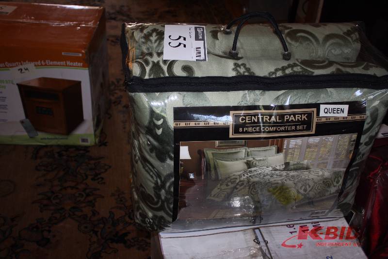 Lot of (2) Central Park 8 Piece Comforter Set Queen Bed GreenWhite.