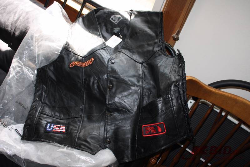 4XL Leather Motorcycle Vest wPatches.