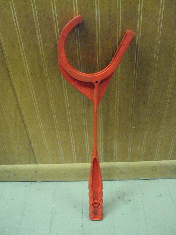 Clay Pigeon Thrower