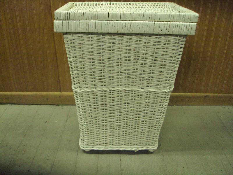 Vintage Wicker Hamper