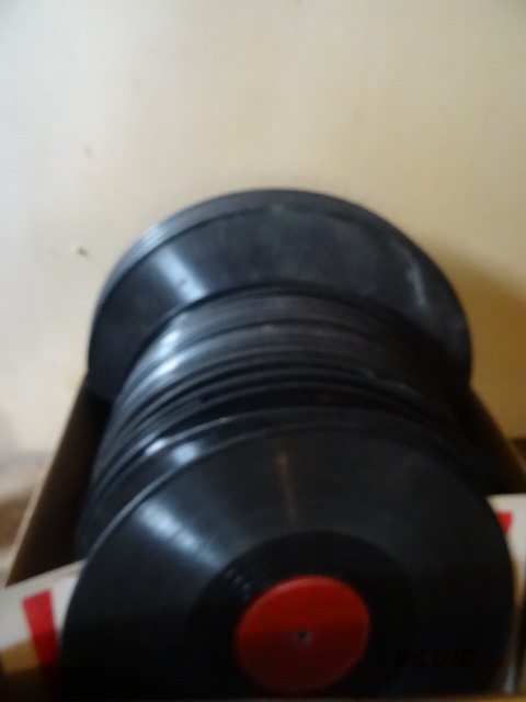 lot 3 image: Records