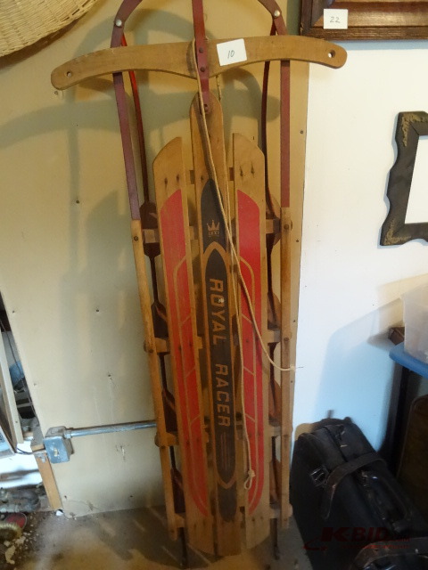 lot 10 image: Sled