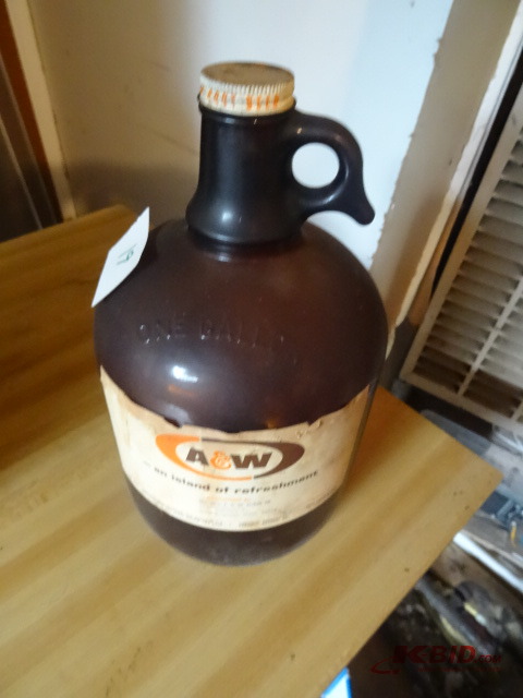 lot 19 image: A & W Jug