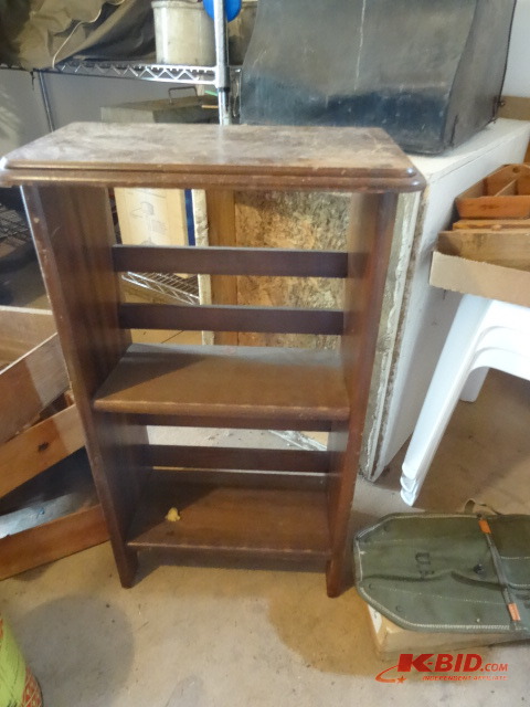 lot 41 image: Cabinet