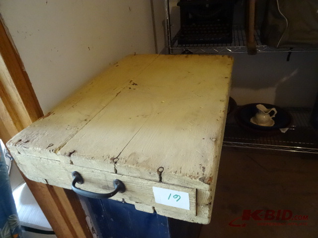 lot 61 image: Riser